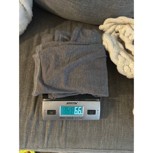 Lululemon Wunder Under Crop Leggings in Heathered Gray, size 4 EUC - Picture 6 of 10